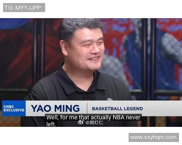 姚明的英语水平令人惊叹，展现了他在国际舞台上的自信与魅力