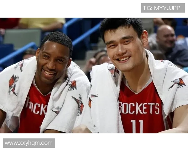 姚明与巴蒂尔重聚回忆往昔岁月共话篮球梦想与友谊之旅 姚明与巴蒂尔重聚回忆往昔岁月共话篮球梦想与友谊之旅